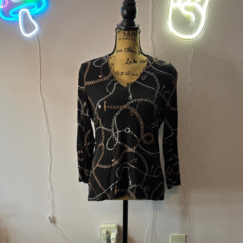 Elegant Chain Patterned Black Blouse
